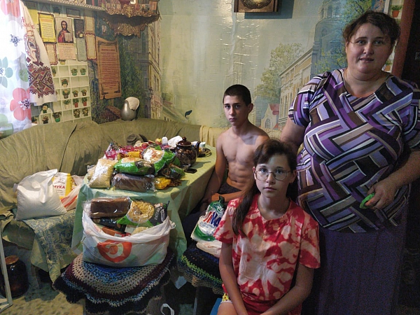 Отвезли семье Оксаны (4 детей) в Орловскую область, продукты, помогли закрыть часть долгов.